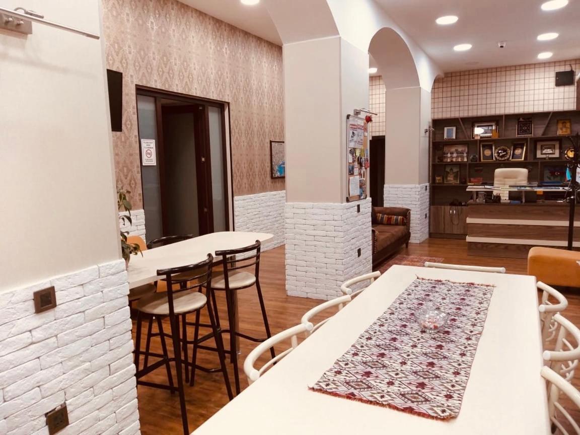 Salam Hostel บากู ภายนอก รูปภาพ